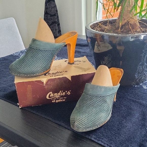 Candie's Shoes - Candie's for el greco Clogs, Blue, 8, Vintage.